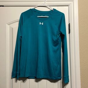 Under Armour top